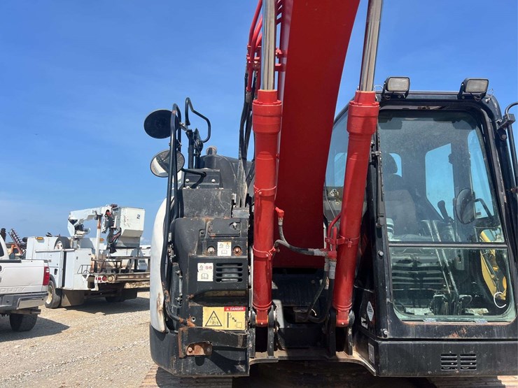 2019-link-belt-145-x4-excavator-image-12