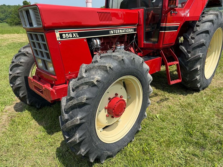 ih-956-xl-mfwd-image-9