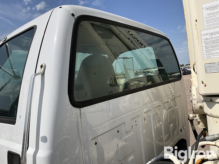 2006-ford-f750-image-14