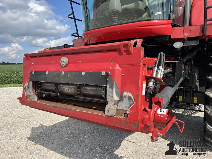 2010-case-ih-8120-image-12