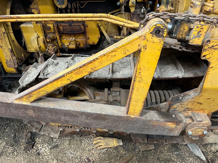 caterpillar-d2-image-13