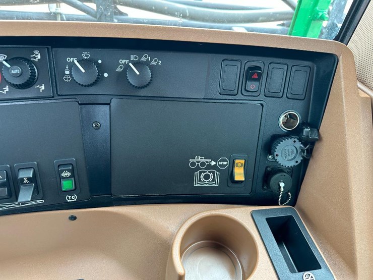 2012-john-deere-4730-image-92