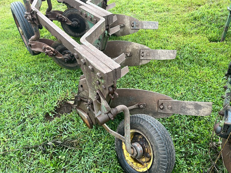 #7462-•-john-deere-moldboard-plow-image-14
