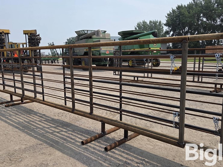 24'-free-standing-panel-w/-12'-swing-gates-(bid-per-unit)-image-7