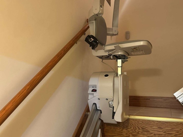 bruno-stair-lift-110”-l-image-6