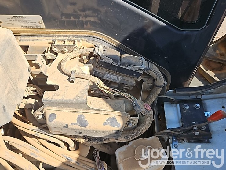 2021-bobcat-e35-image-43