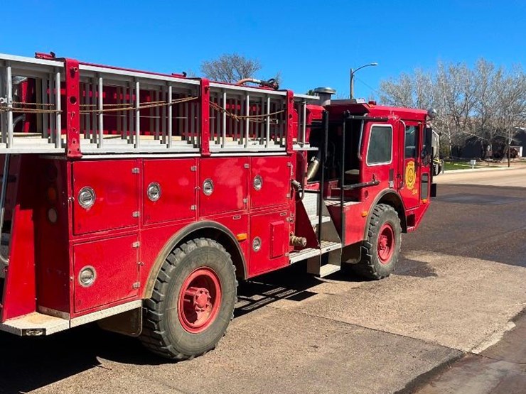 1988-amertek-inc.-fire-truck-image-5