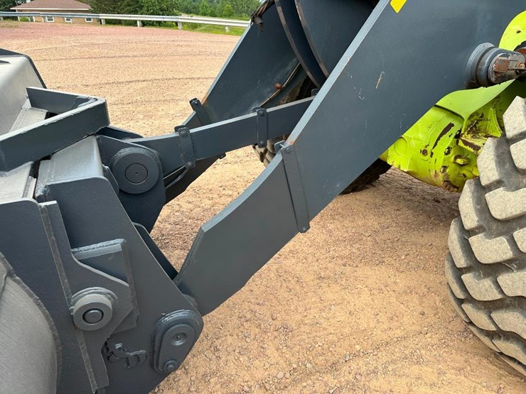 2010-deere-644k-image-33