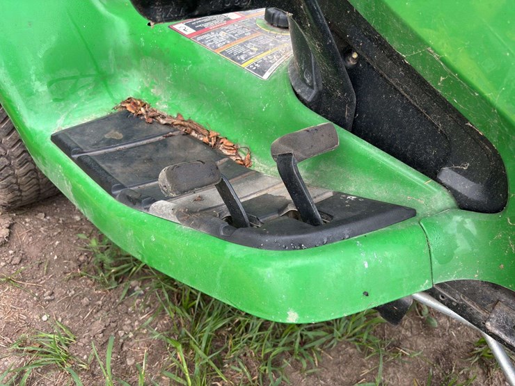 john-deere-x300-image-42