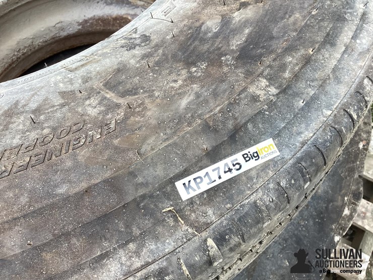 11r22.5-tires-&-rims-image-16