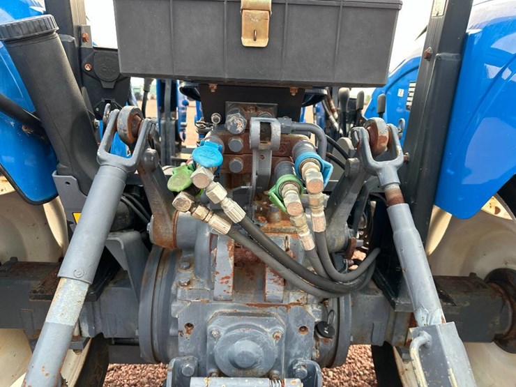 2001-new-holland-tn70-image-24