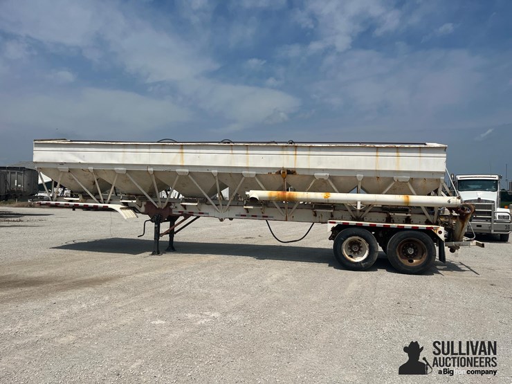 1995-ray-man-t/a-fertilizer-tender-trailer-image-8