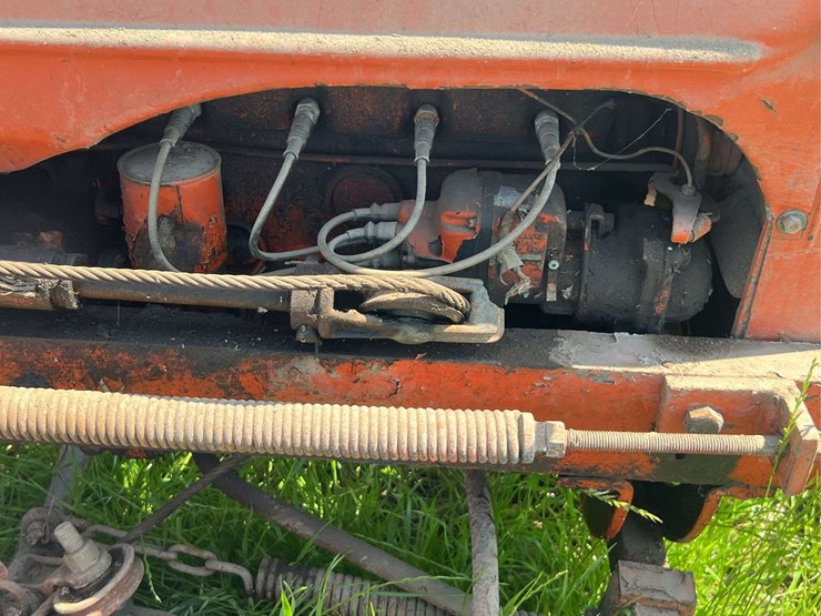 allis-chalmers-with-sickle-mower-image-21