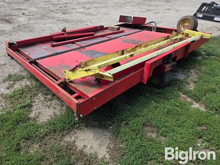 farmhand-1001-small-square-bale-accumulator-image-7