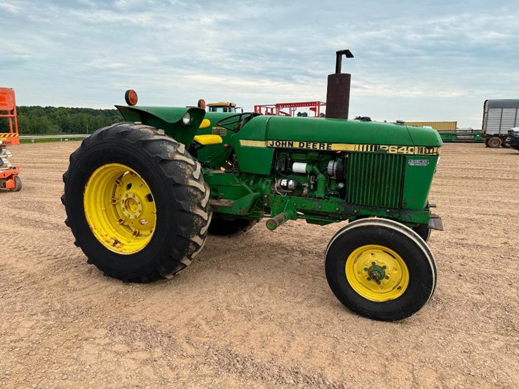 john-deere-2640-image-3