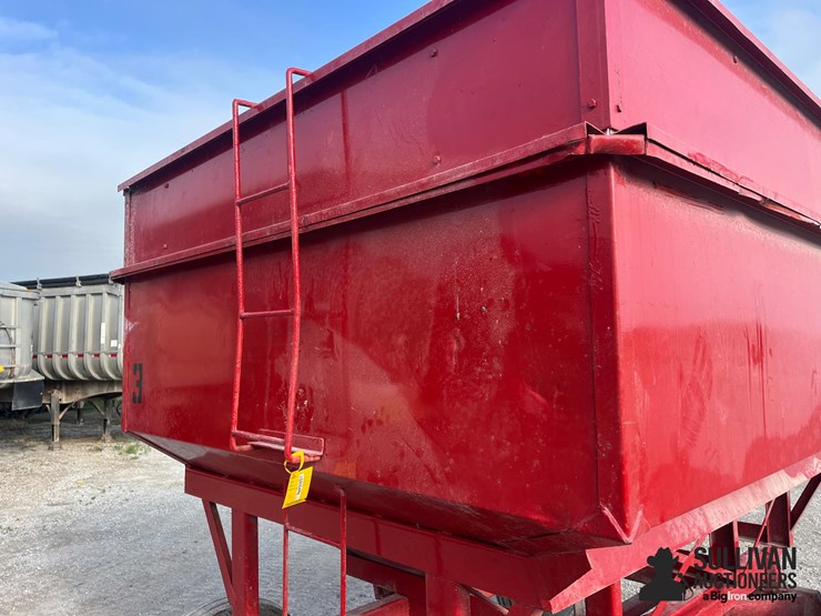 300-bu-gravity-wagon-image-17