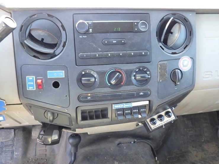 2009-ford-f550-image-22