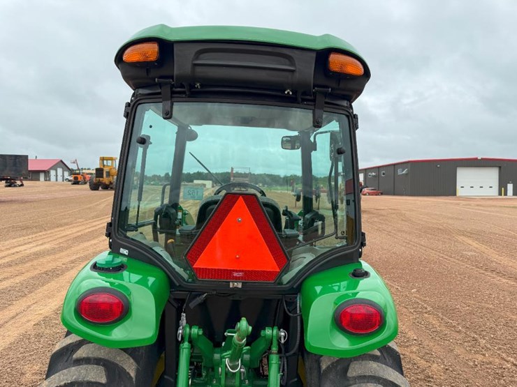 2020-john-deere-3033r-image-23
