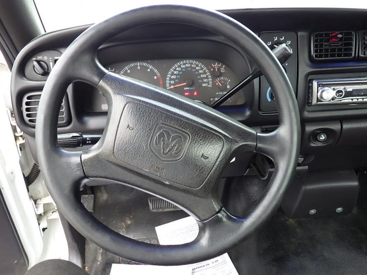 2001-dodge-1500-image-15