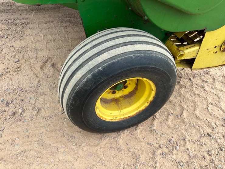john-deere-336-image-19