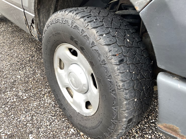2008-ford-f150-xl-image-13