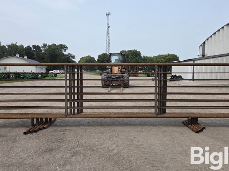 24'-free-standing-panels-(bid-per-unit)-image-6