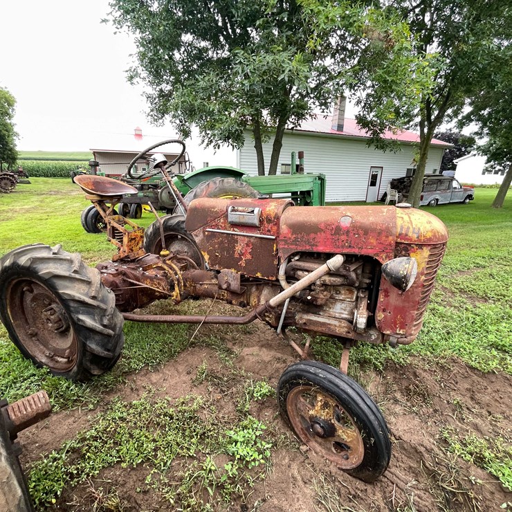 #6678 • Case Parts Tractor