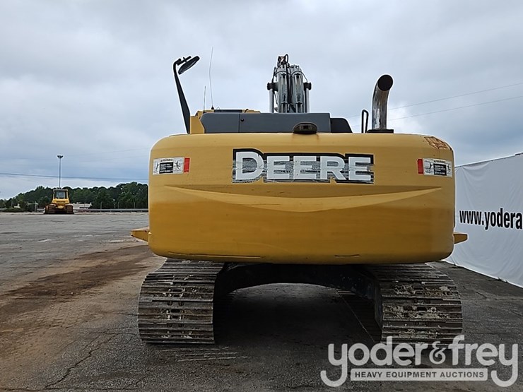 2011-deere-250g-lc-image-4