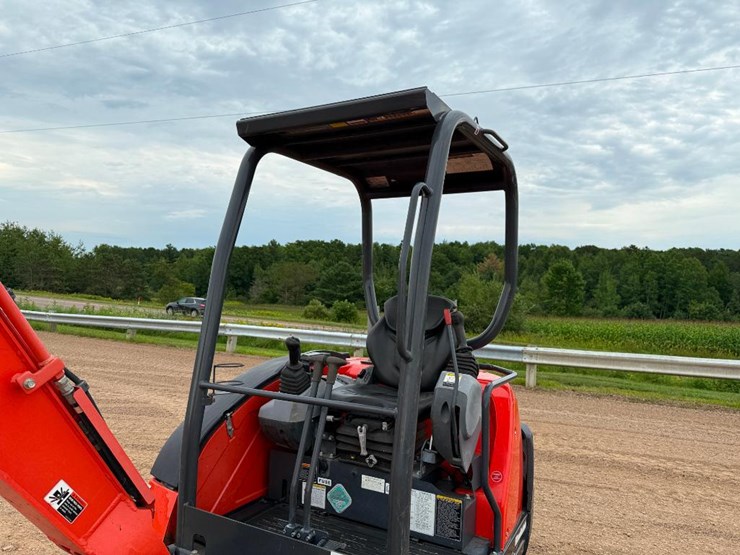 2021-kubota-kx71-3-image-27