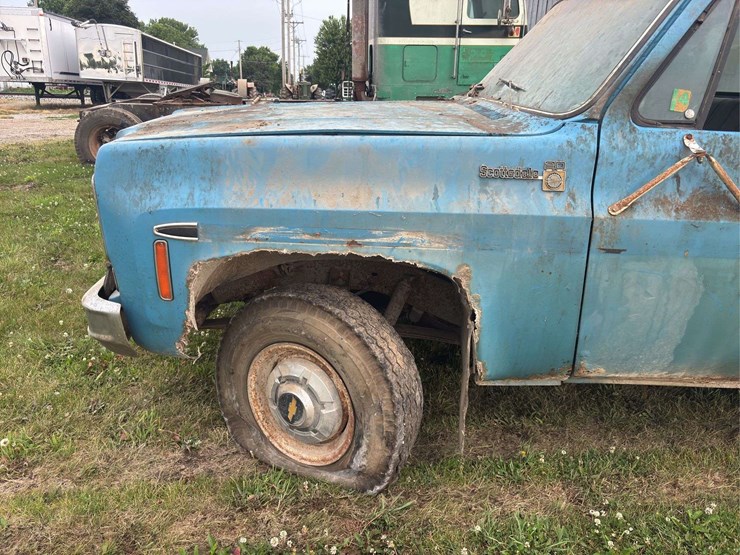 chevrolet-scottsdale-3/4-ton-4wd-image-12