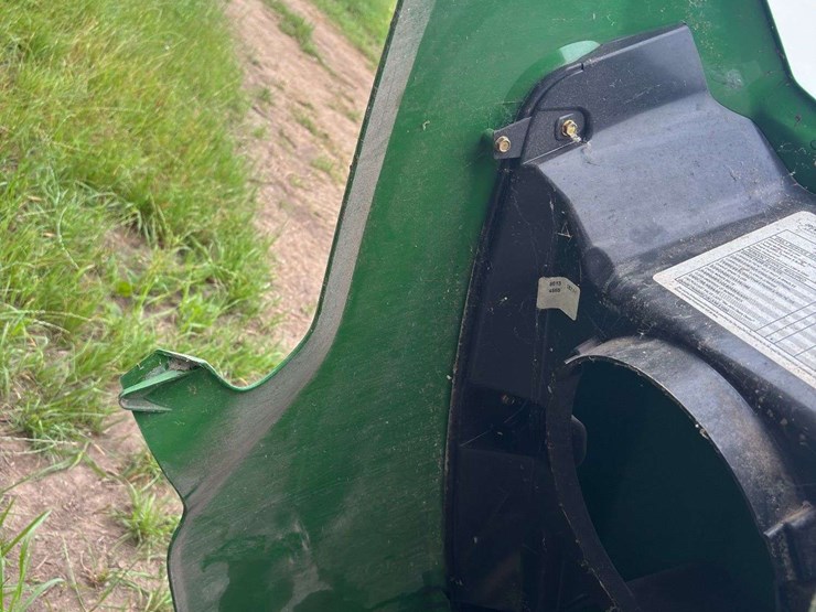 john-deere-x300-image-24