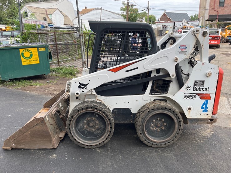 2019-bobcat-s570-image-4