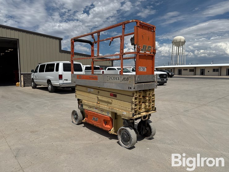 2006-jlg-2630es-image-3