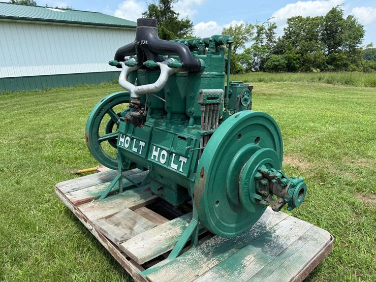holt-4-cylinder-engine.-image-7