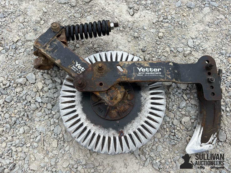 yetter-9-fertilizer-openers-image-9