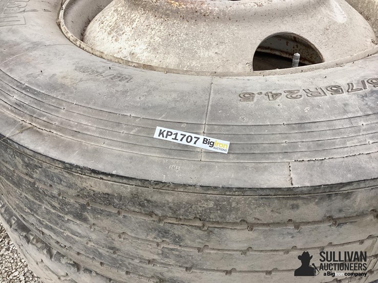 285/75r24.5-tires-&-rims-image-16