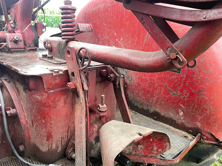 #6683-•-international-tractor-image-17