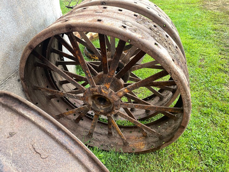 #7457-•-pair-of-tractor-tire-rims-image-5