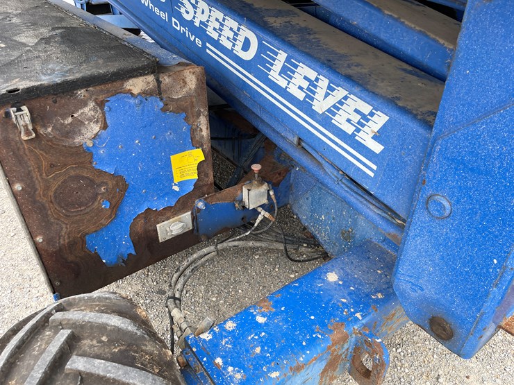 #6309-•-uprights-sl26sl-4wd-scissor-lift-image-25