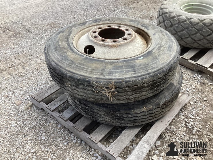 11r24.5-tires-&-rims-image-5