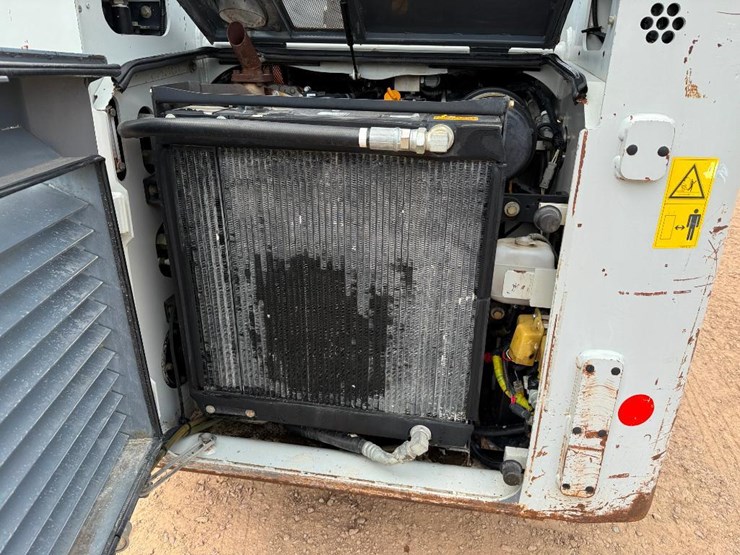 2015-takeuchi-tl12-image-29