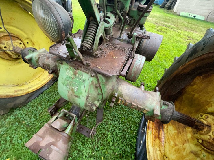 #6675-•-john-deere-parts-tractor-image-25
