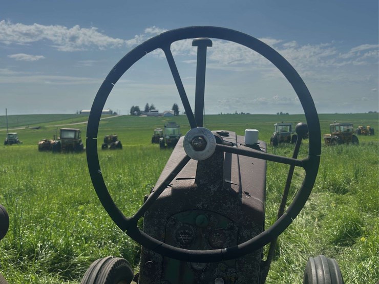 john-deere-70-image-46