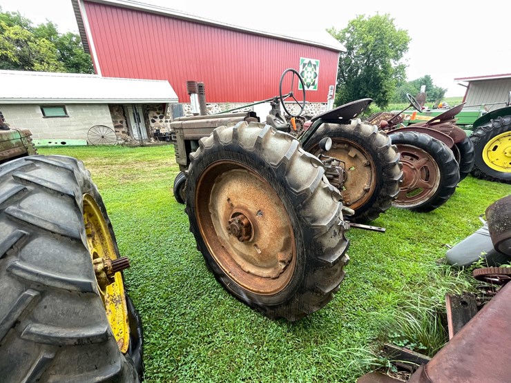 #6672-•-1942-john-deere-tractor-image-3