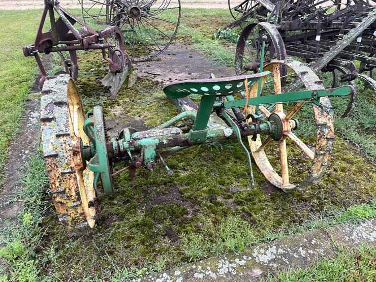 #7491-•-antique-john-deere-mower-image-7