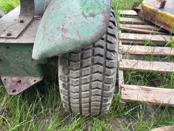 john-deere-110-image-69