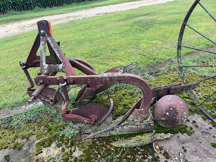 #7492-•-antique-plow-image-5
