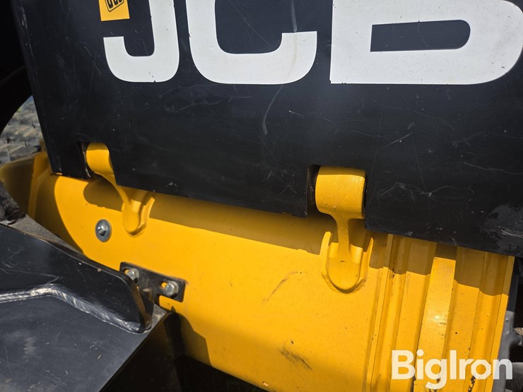 2020-jcb-270-image-11