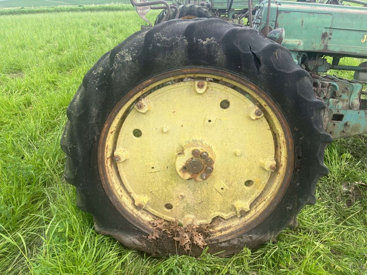 john-deere-70-image-18