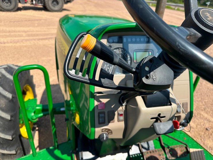2007-john-deere-6215-image-44